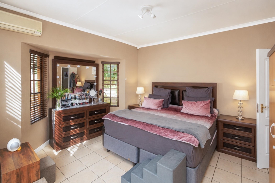 3 Bedroom Property for Sale in Safari Gardens North West